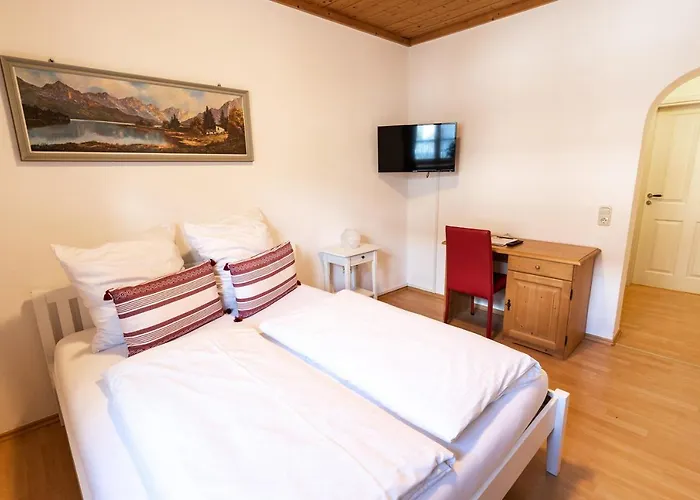 Ammergau Lodge